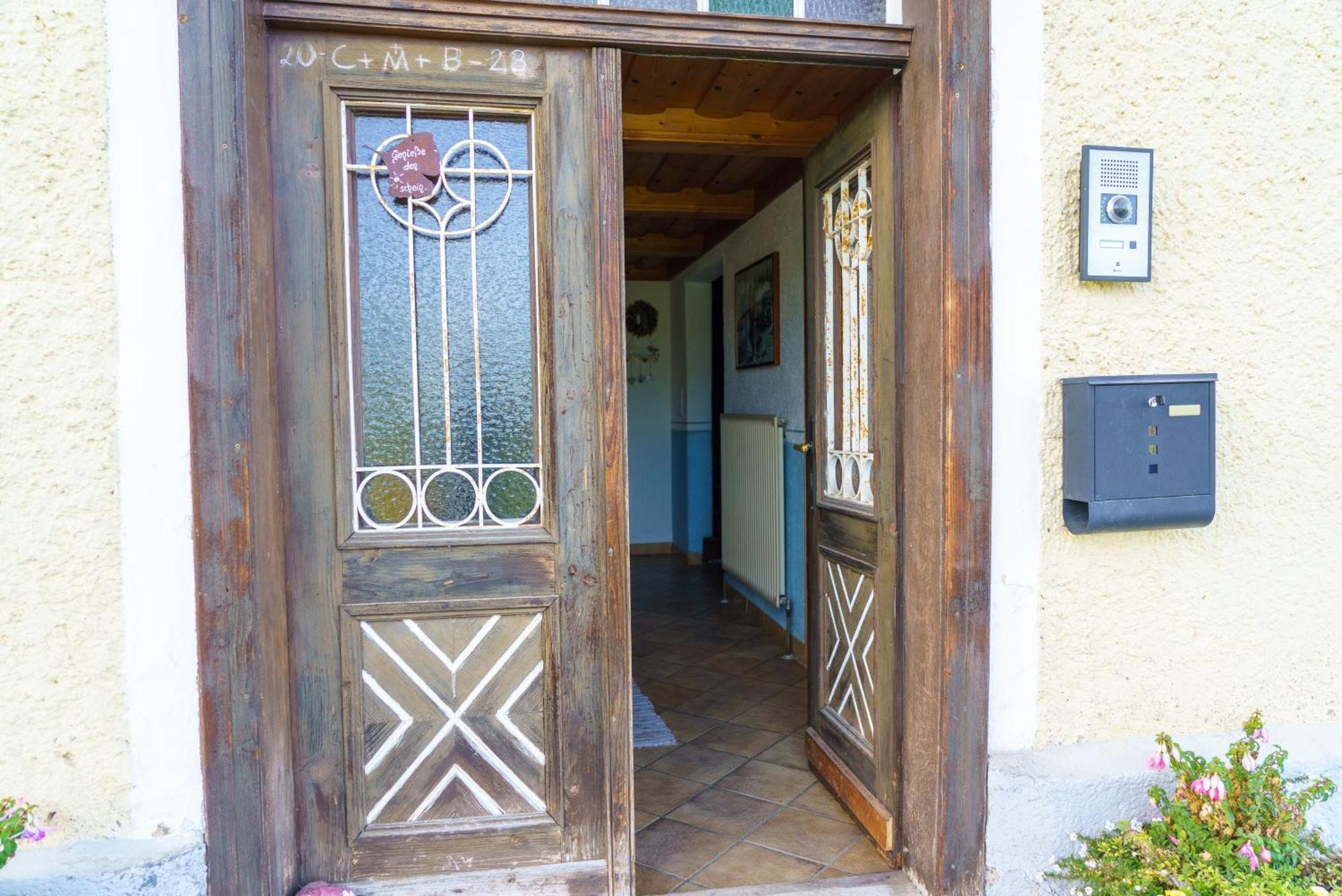 Private Farmhouse Escape - Ideal For Up To 8 Guests Seeham Kültér fotó